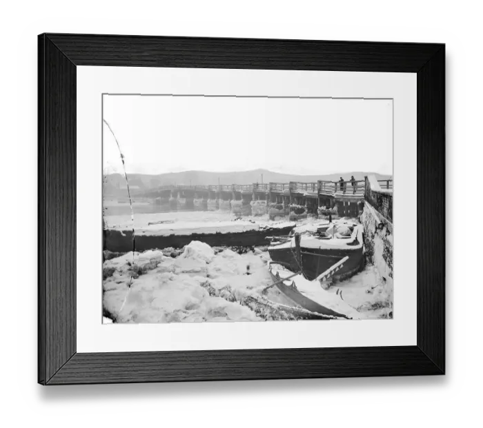 Framed Print : Frozen Thames OFH01_01_01_f01_06