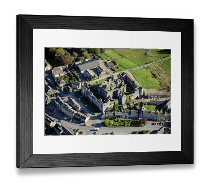 Framed Print : Middleham Castle 35143_012
