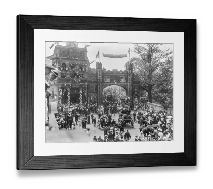 Framed Print : Coronation Dinner OFH01_01_01_r07_17