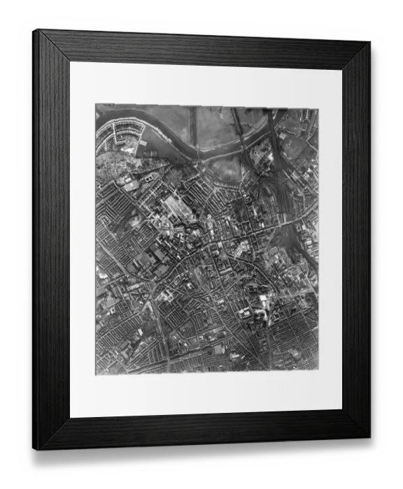 Framed Print : Preston RAF_543_2750_1f21_0215