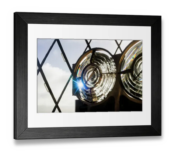 Framed Print : Lighthouse lens DP313373