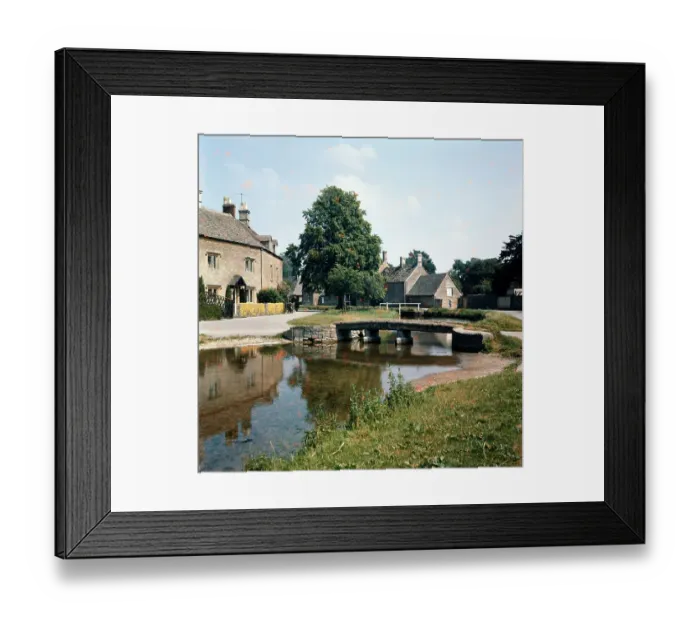 Framed Print : Lower Slaughter WSA01_05_034 Framed Print : Lower Slaughter WSA01_05_034