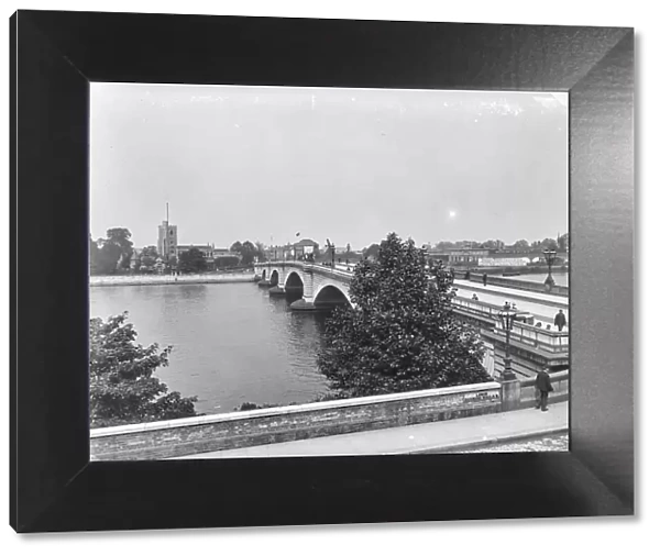 Putney Bridge OFH01_01_01_f03_17