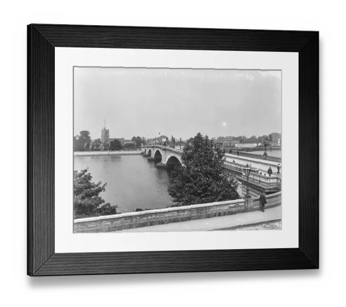 Framed Print : Putney Bridge OFH01_01_01_f03_17