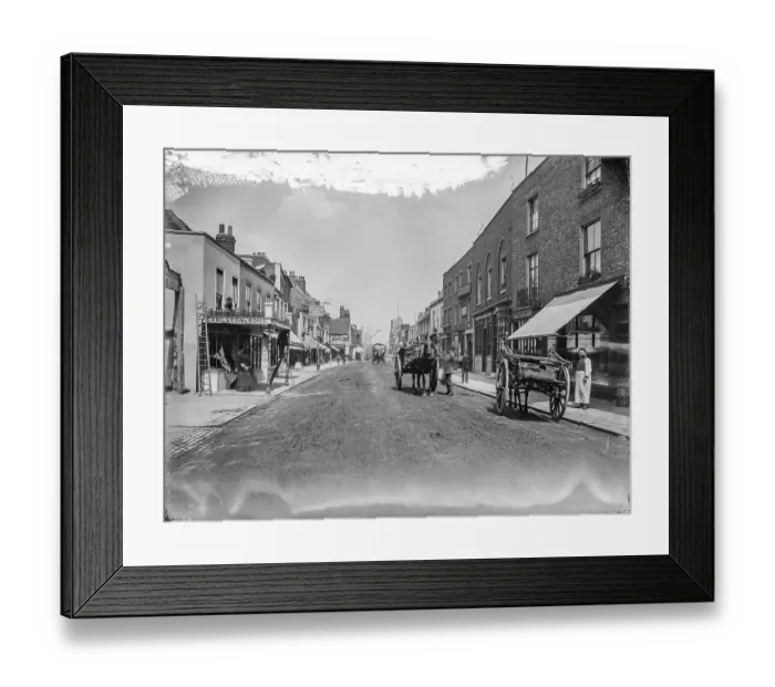 Framed Print : Putney High Street OFH01_01_01_f06_05 Framed Print : Putney High Street OFH01_01_01_f06_05