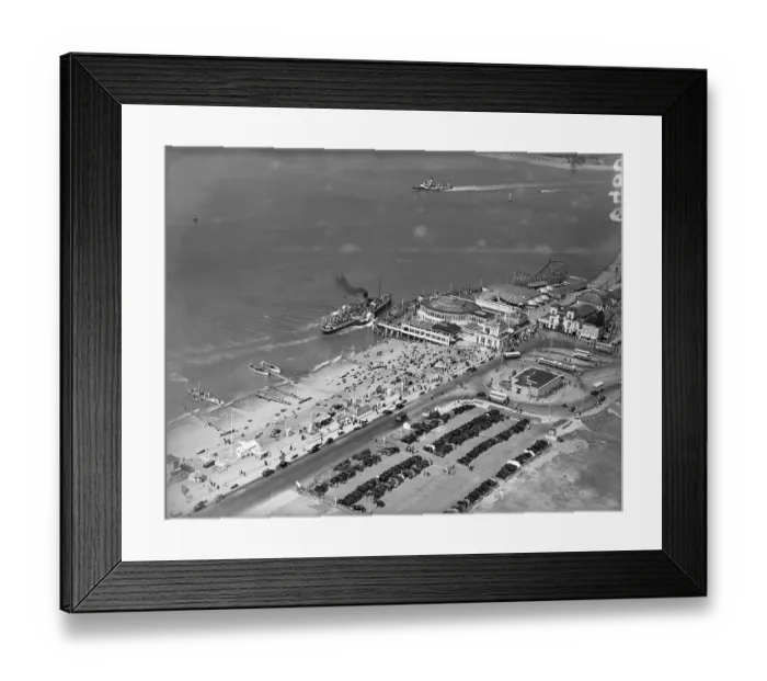 Framed Print : Steamers at Southsea EPR006480 Framed Print : Steamers at Southsea EPR006480