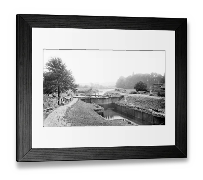 Framed Print : Old Windsor Lock CC72_01845