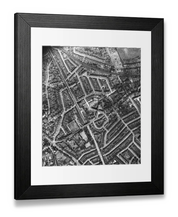 Framed Print : The Crouch End area of London RAF_CPE_UK_2046_V_5269
