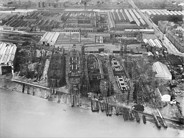 Barrow-in-Furness shipyard 1920 EPW004064
