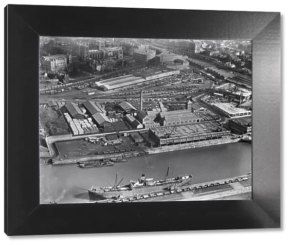 The Floating Harbour, Bristol. 1921 EPW005446