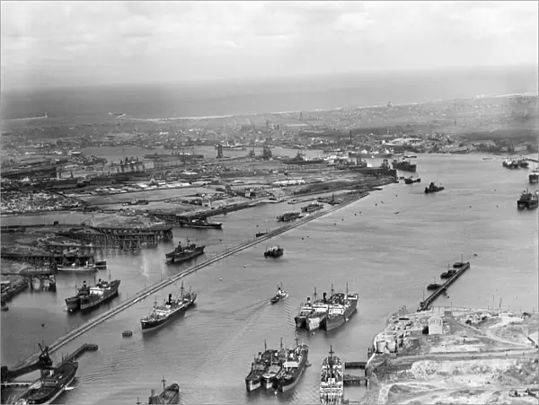 River Tyne 1935 EPW048817