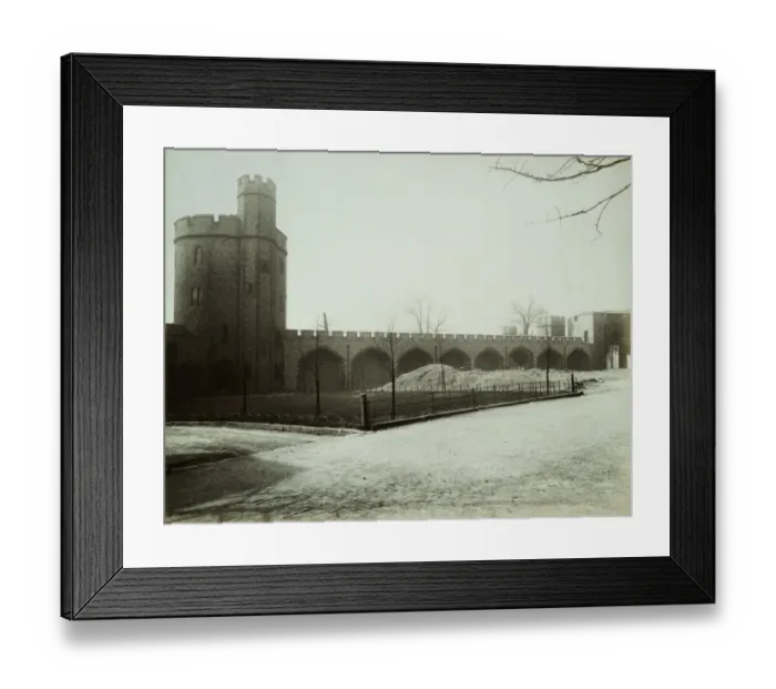 Framed Print : Tower of London BL10013