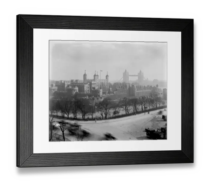 Framed Print : Tower of London BL27027 Framed Print : Tower of London BL27027