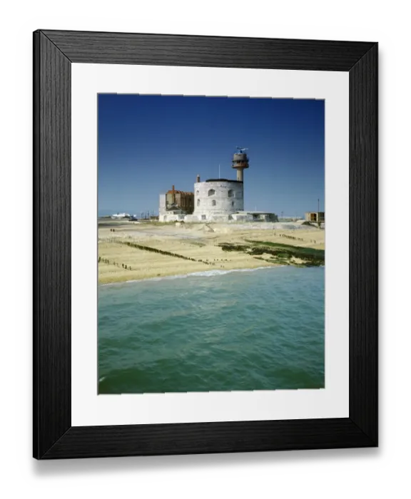 Framed Print : Calshot Castle J850500