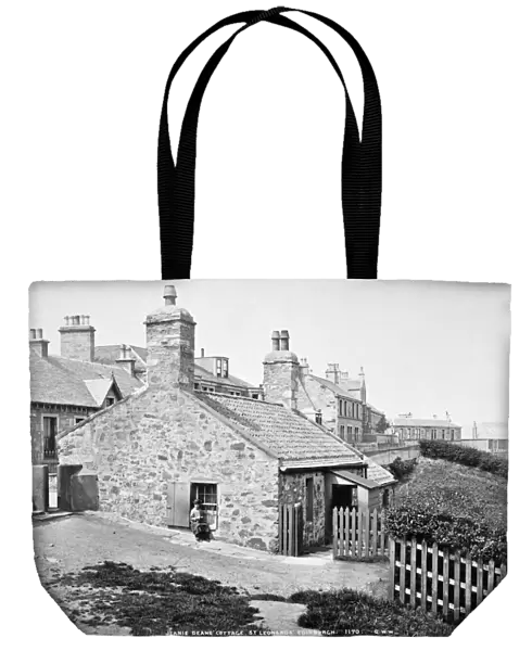 Jeanie Deans Cottage, Edinburgh M950880a