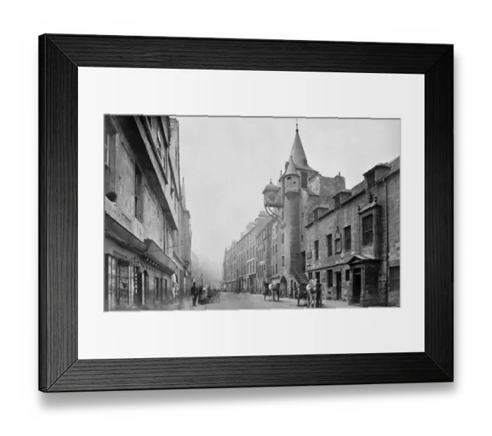 Framed Print : Royal Mile, Edinburgh M950880b Framed Print : Royal Mile, Edinburgh M950880b