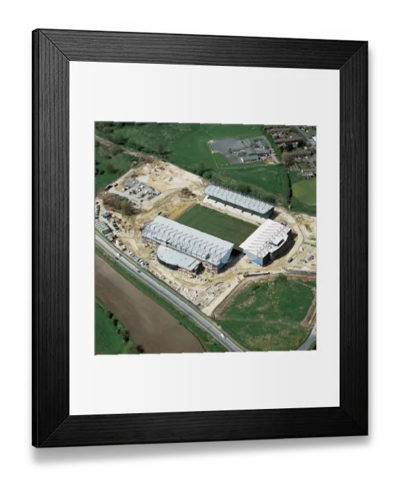 Framed Print : Kassam Stadium, Oxford EAW688774