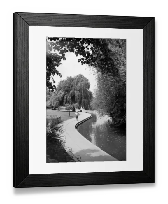 Framed Print : River Thames, Windsor, Berkshire a001155 Framed Print : River Thames, Windsor, Berkshire a001155