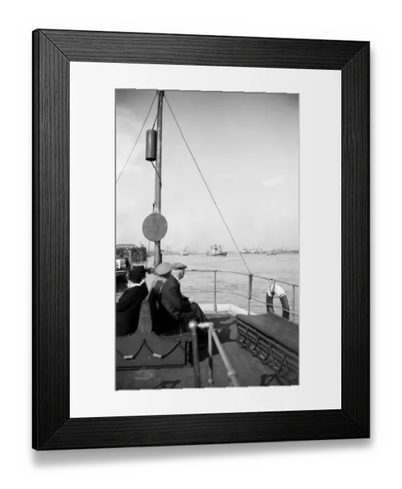 Framed Print : Ferryboat, Gravesend Reach a001233