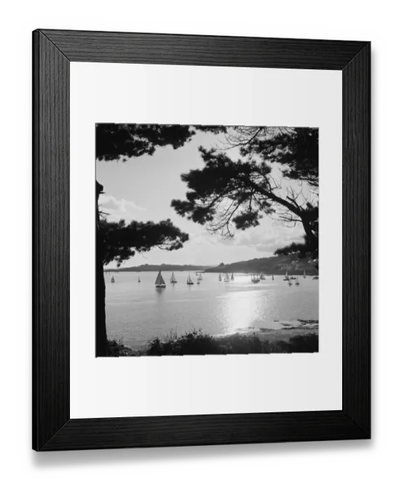 Framed Print : St Mawes Harbour, Cornwall a086715 Framed Print : St Mawes Harbour, Cornwall a086715