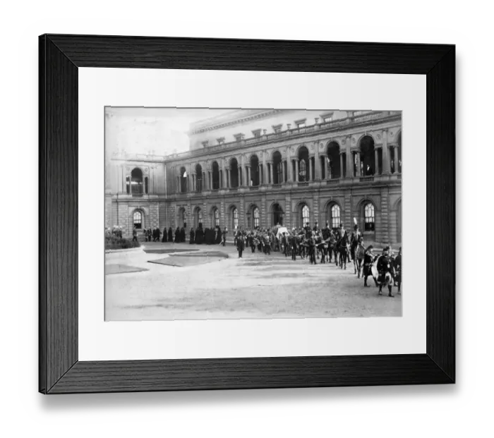Framed Print : Queen Victorias cortege D880033