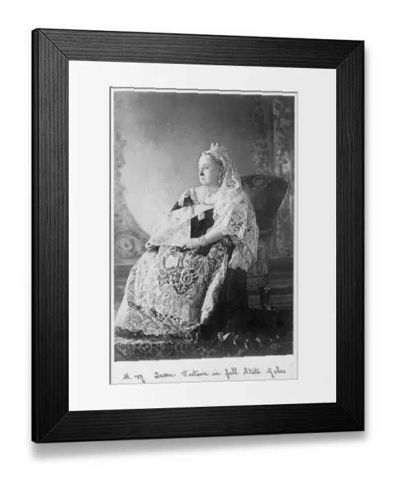 Framed Print : Queen Victoria in full State Robes D880020b