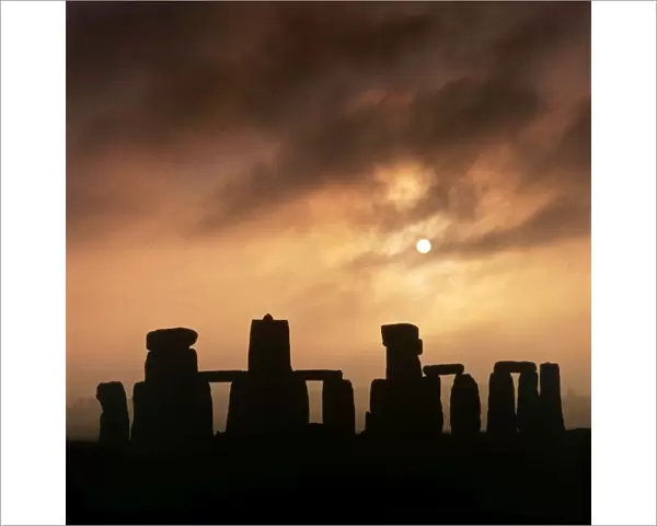 Stonehenge at dawn K930563