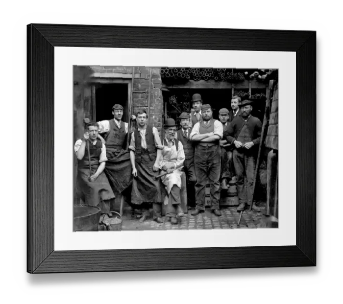 Framed Print : Foundrymen of James Hews Ironmongers CC97_02752
