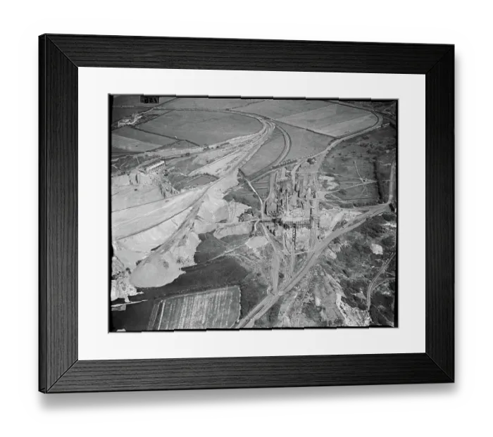 Framed Print : Rock Pit and Red Hills Quarry app_22790_152