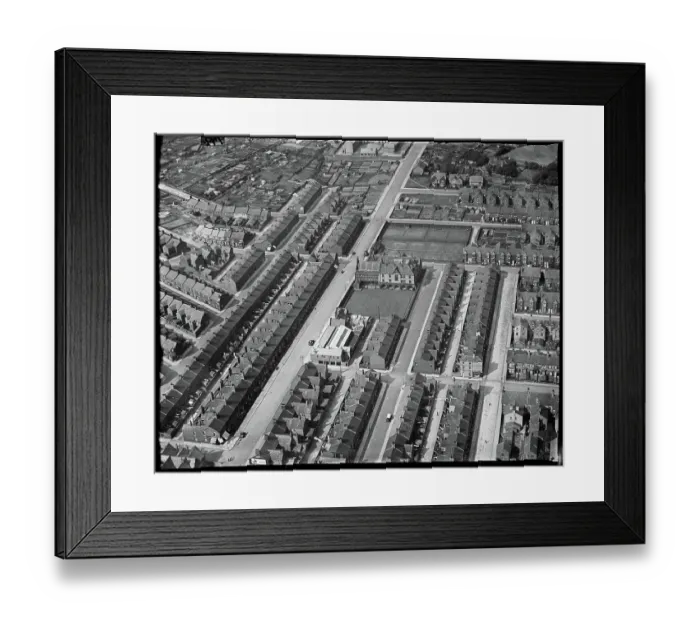 Framed Print : Victoria Park Hotel c.1930s. app_22790_157 Framed Print : Victoria Park Hotel c.1930s. app_22790_157