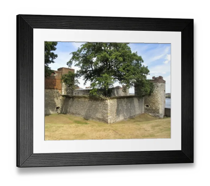 Framed Print : Upnor Castle N100186 Framed Print : Upnor Castle N100186
