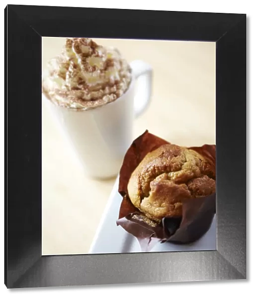 Hot chocolate and a muffin N100369