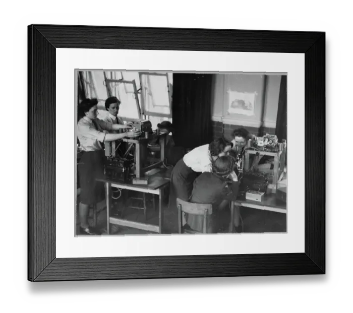 Framed Print : Women's Auxiliary Air Force (WAAF) trainees learning about aerial camera assembly chp01_07_01_046 Framed Print : Women's Auxiliary Air Force (WAAF) trainees learning about aerial camera assembly chp01_07_01_046