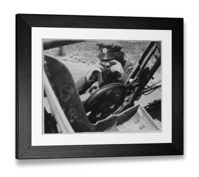 Framed Print : A Women's Auxiliary Air Force (WAAF) trainee practising with a miniature handheld camera chp01_07_01_077 Framed Print : A Women's Auxiliary Air Force (WAAF) trainee practising with a miniature handheld camera chp01_07_01_077