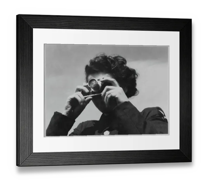 Framed Print : A Women's Auxiliary Air Force (WAAF) trainee practising using a miniature handheld camera chp01_07_01_078 Framed Print : A Women's Auxiliary Air Force (WAAF) trainee practising using a miniature handheld camera chp01_07_01_078