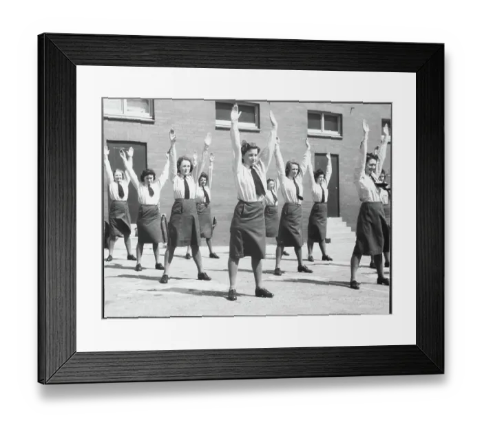 Framed Print : WAAF trainees taking part in a physical training exercise chp01_07_01_096