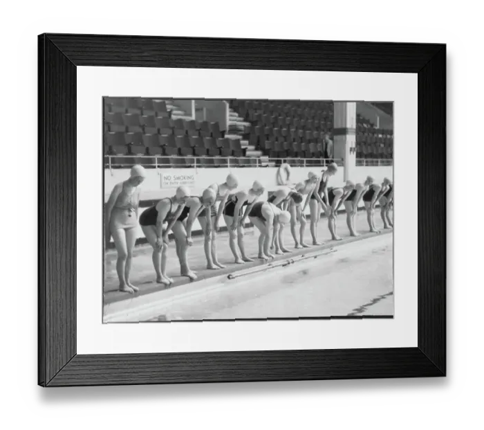Framed Print : Members of the WAAF preparing to dive at the Derby Baths chp01_07_01_102