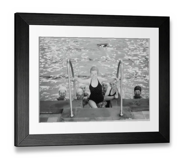 Framed Print : Members of the WAAF at the Derby Baths chp01_07_01_103 Framed Print : Members of the WAAF at the Derby Baths chp01_07_01_103