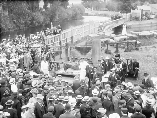 Ox roast, Osney Bridge, Oxford 1902 CC72_02169