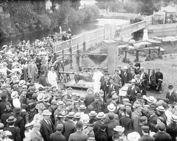 Ox roast, Osney Bridge, Oxford 1902 CC72_02169