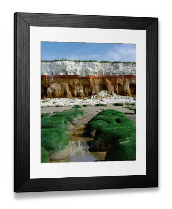 Framed Print : Hunstanton Beach, Norfolk K020473 Framed Print : Hunstanton Beach, Norfolk K020473