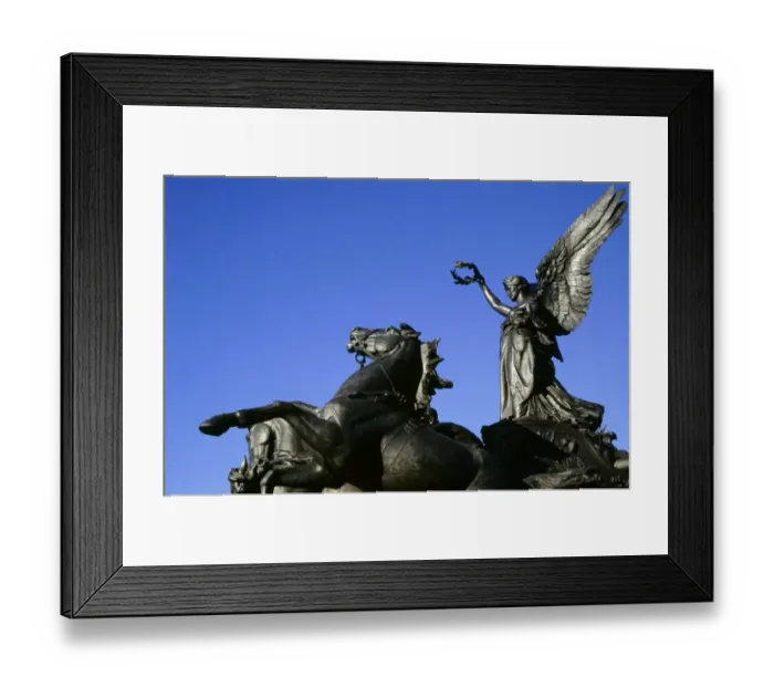 Framed Print : Wellington Arch quadriga M010405