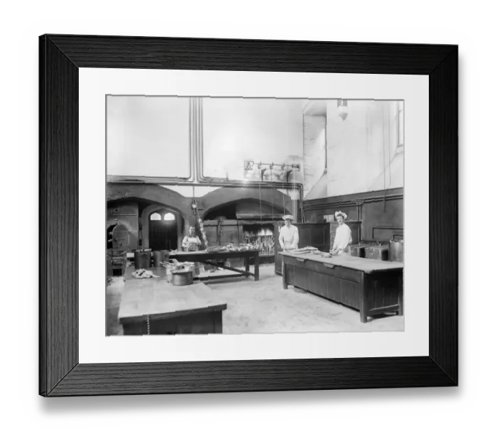 Framed Print : Kitchen, New College, Oxford, 1901 CC49_00204