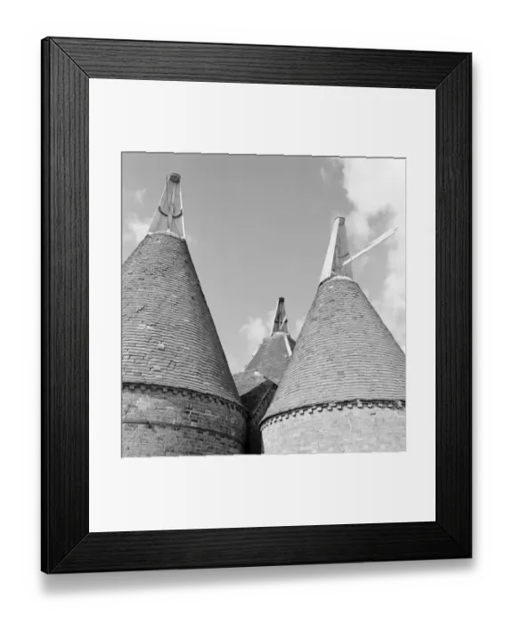Framed Print : Oasthouses a98_05306
