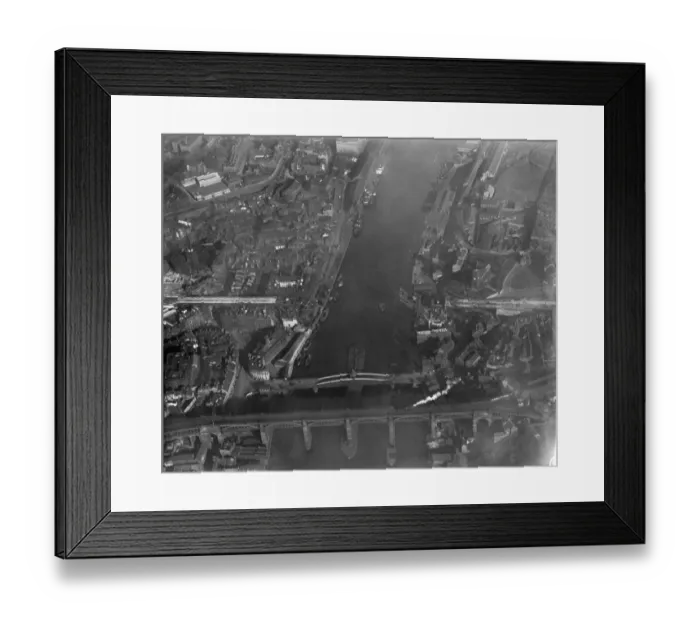Framed Print : Tyne Bridge under construction EPW019820
