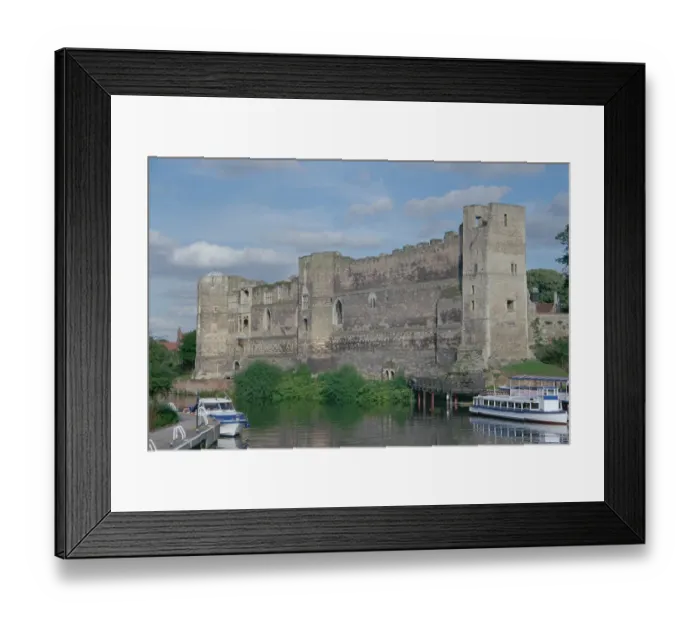 Framed Print : Remains of Newark Castle