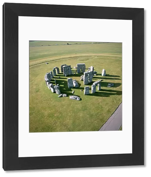 Stonehenge from the air K040315