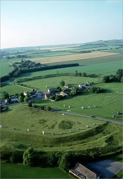 Avebury from the air K040333