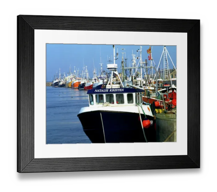 Framed Print : Fishing boats in Amble Harbour K011713