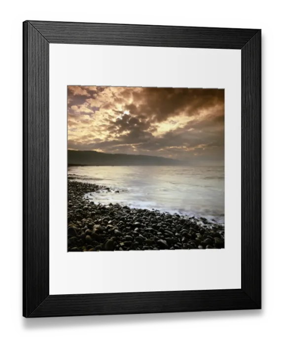 Framed Print : Coastal view K020591